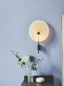 Applique grande a LED con luce regolabile Liris