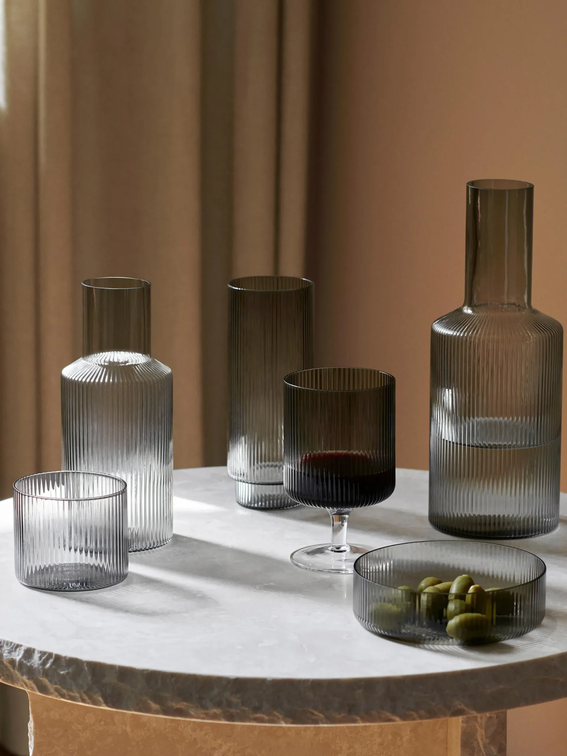 Bicchieri da vino in vetro soffiato con scanalatura in rilievo Ripple 2 pz