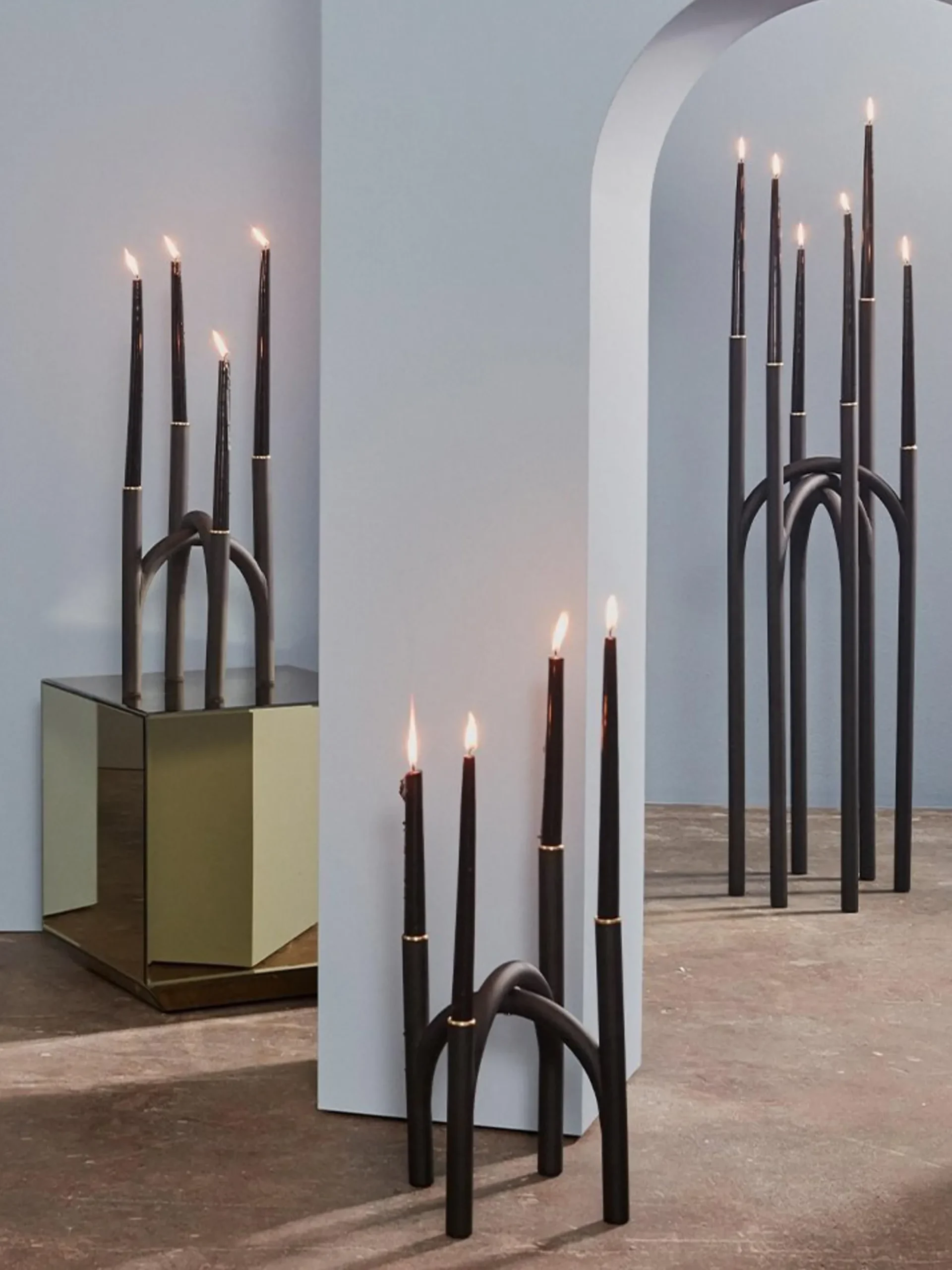 Candelabro grande in metallo Angui