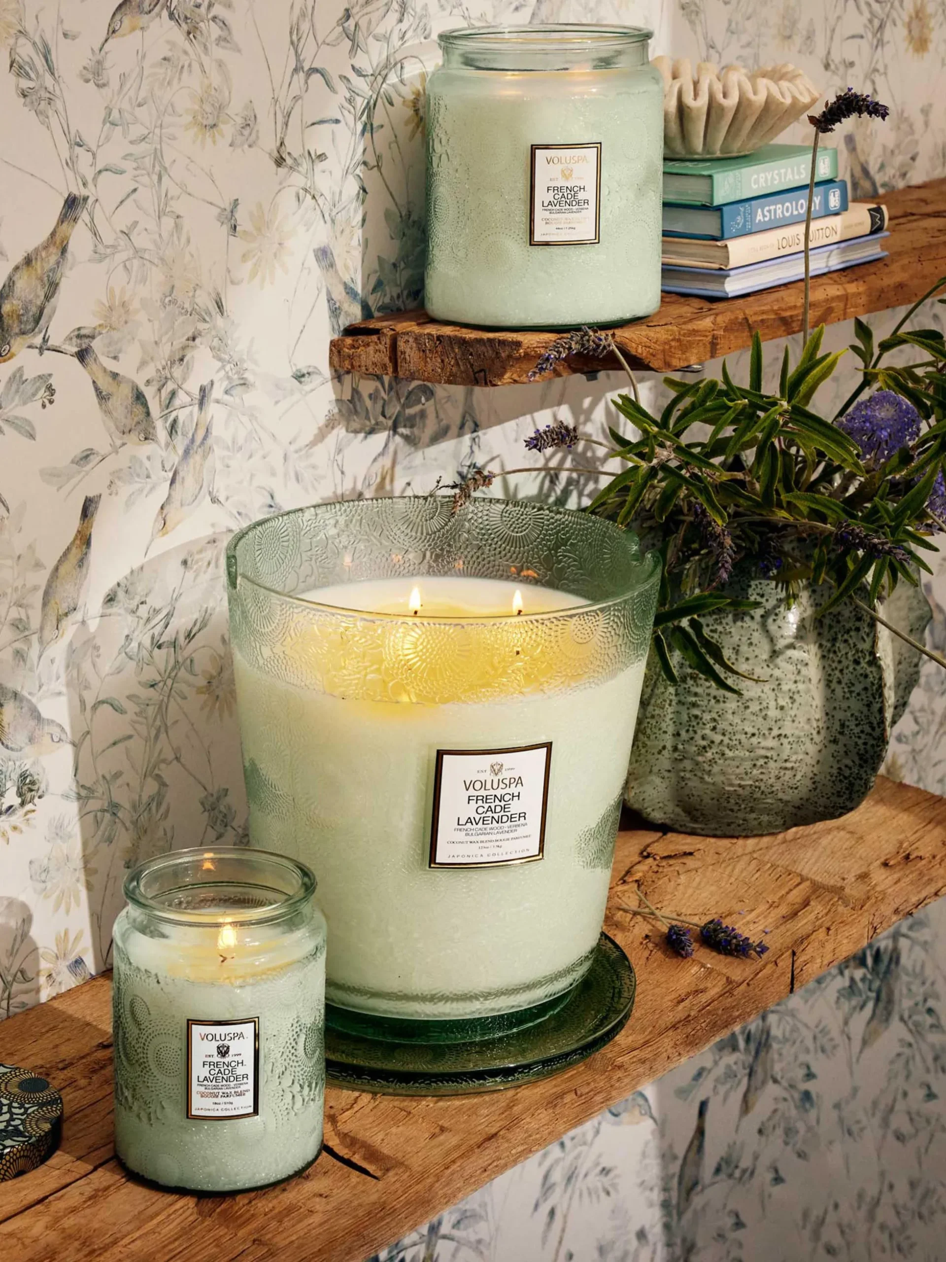 Candela profumata fatta a mano Japonica Collection (legno di Cade, verbena e lavanda)