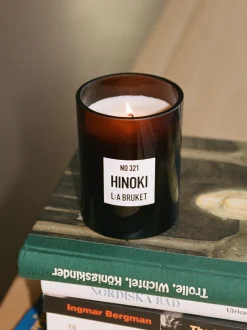 Candela profumata Hinoki (agrumi, pepe nero)