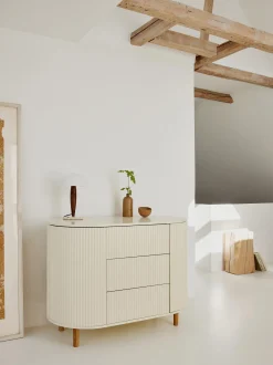 Cassettiera in legno fatta a mano Kai