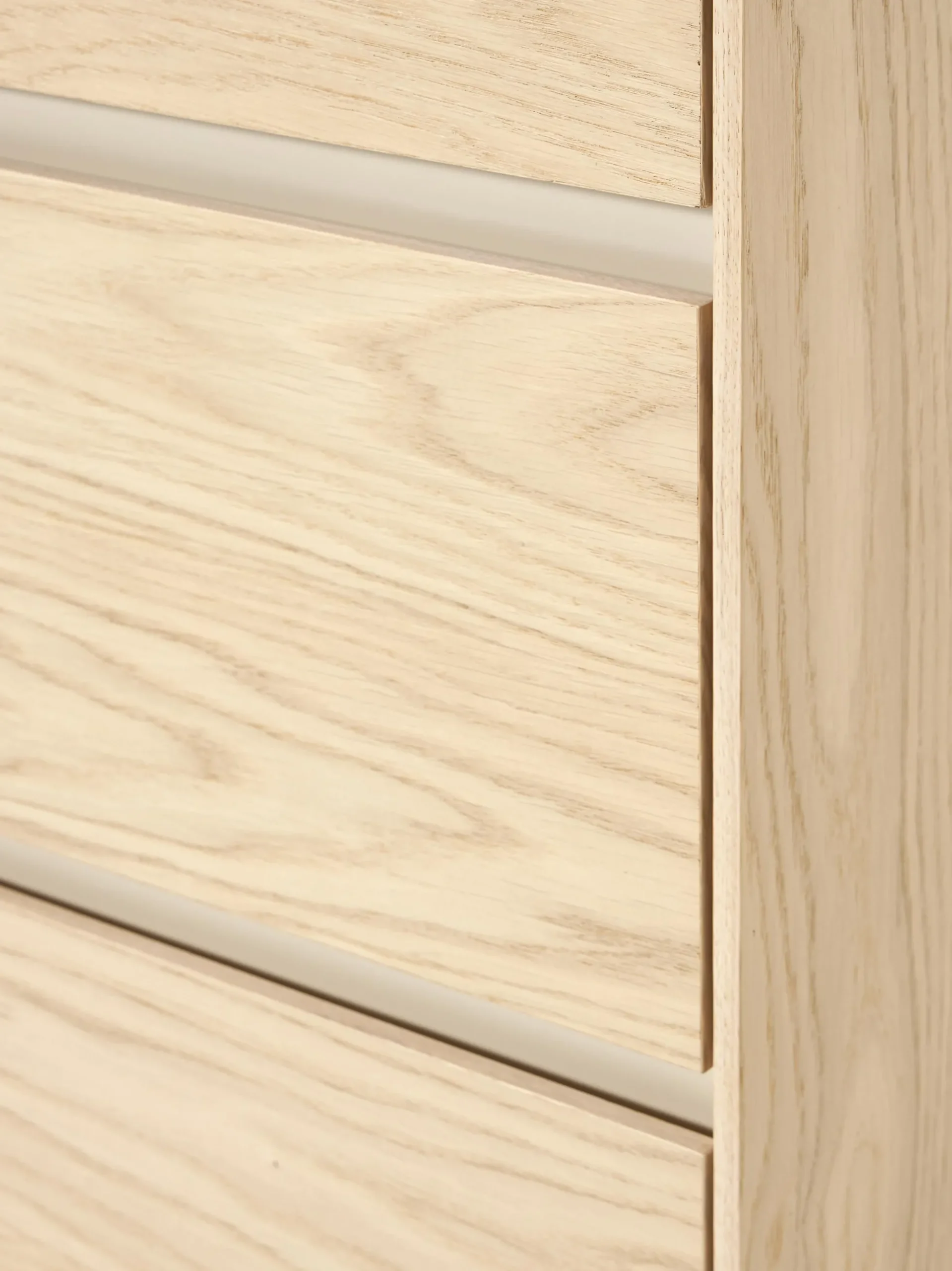 Cassettiera in legno Larsen