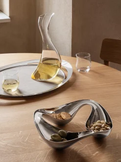 Ciotola per snack in acciaio inox dalla forma organica Cobra