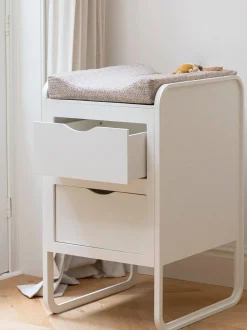 Comodino con fasciatoio Form