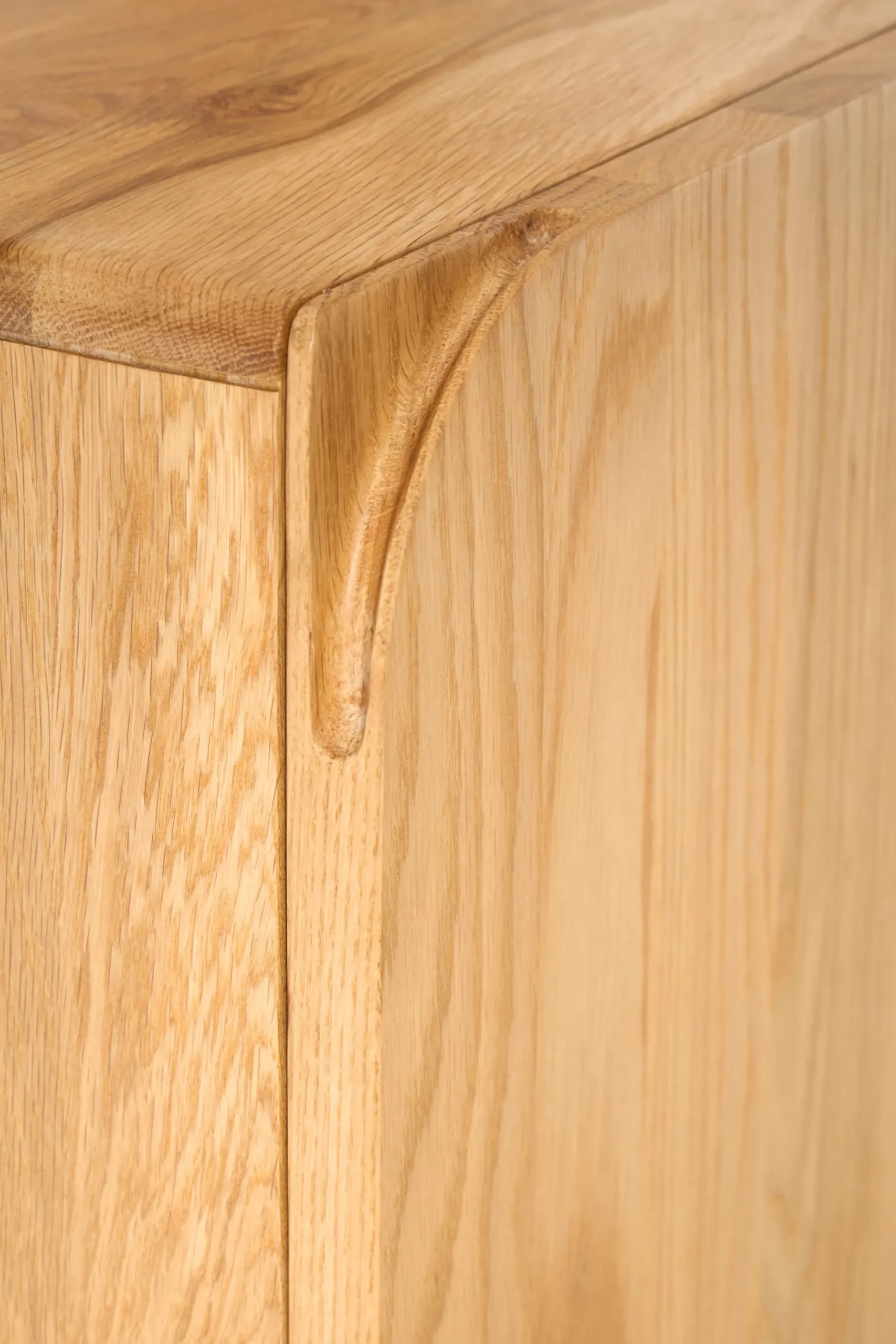 Comodino in legno di quercia Cadi