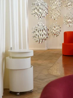 Contenitore a rotelle tondo Barboy, design Verner Panton
