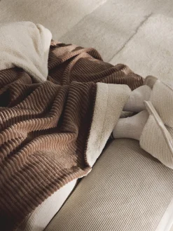 Coperta in velluto a coste Kylen