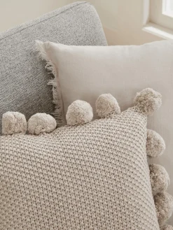 Copricuscino a maglia con pompon Molly