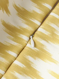 Copricuscino da esterno con motivo ikat Maillot