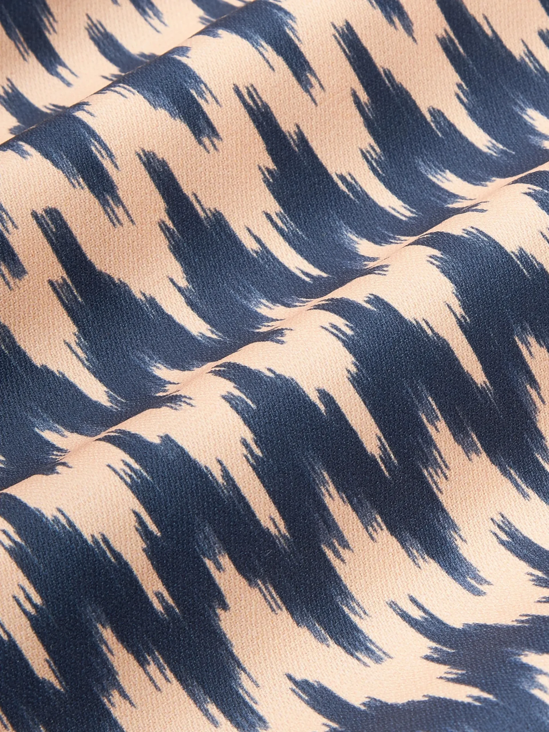 Copricuscino da esterno con motivo ikat Maillot