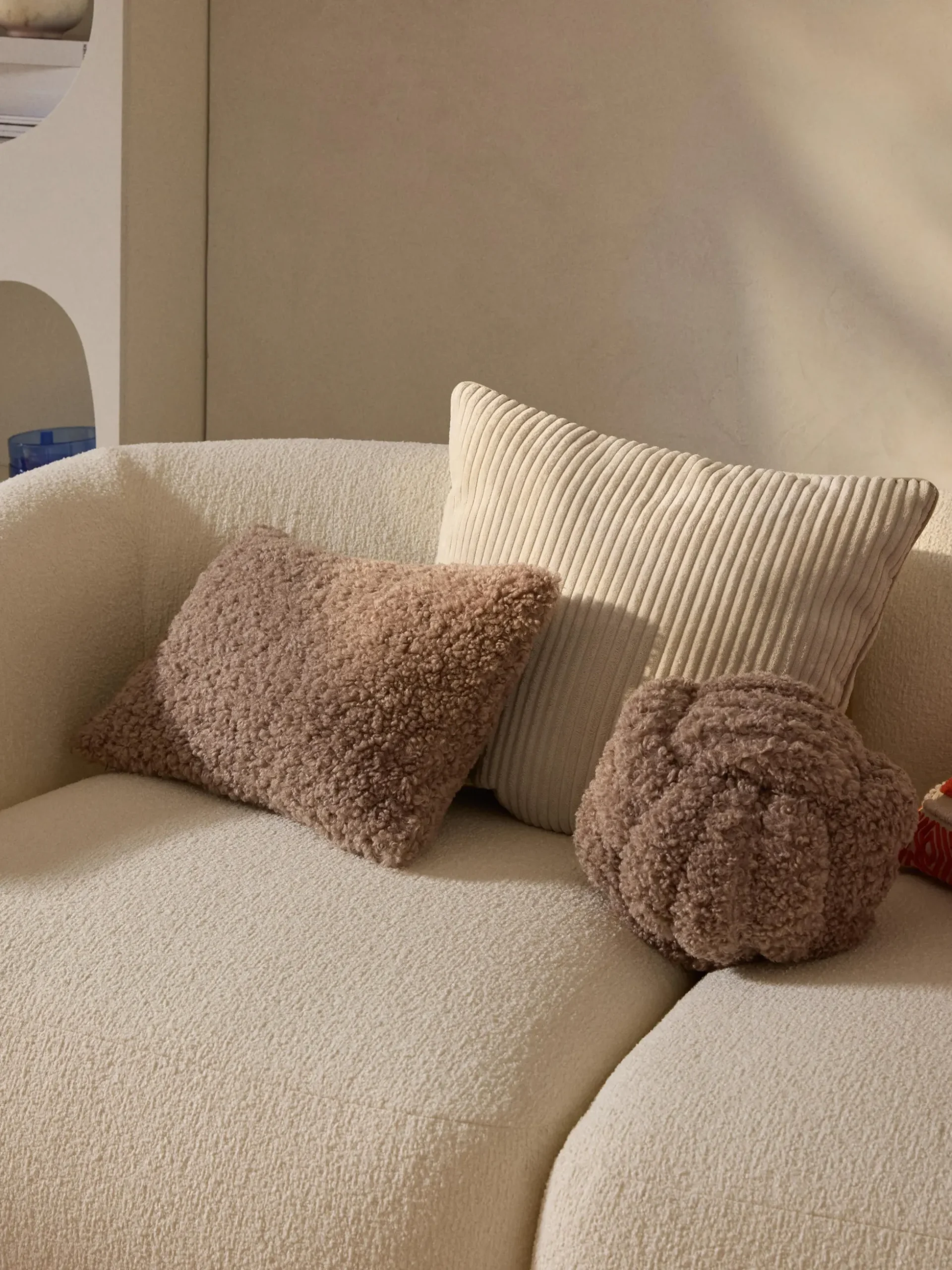 Copricuscino in teddy Dotty
