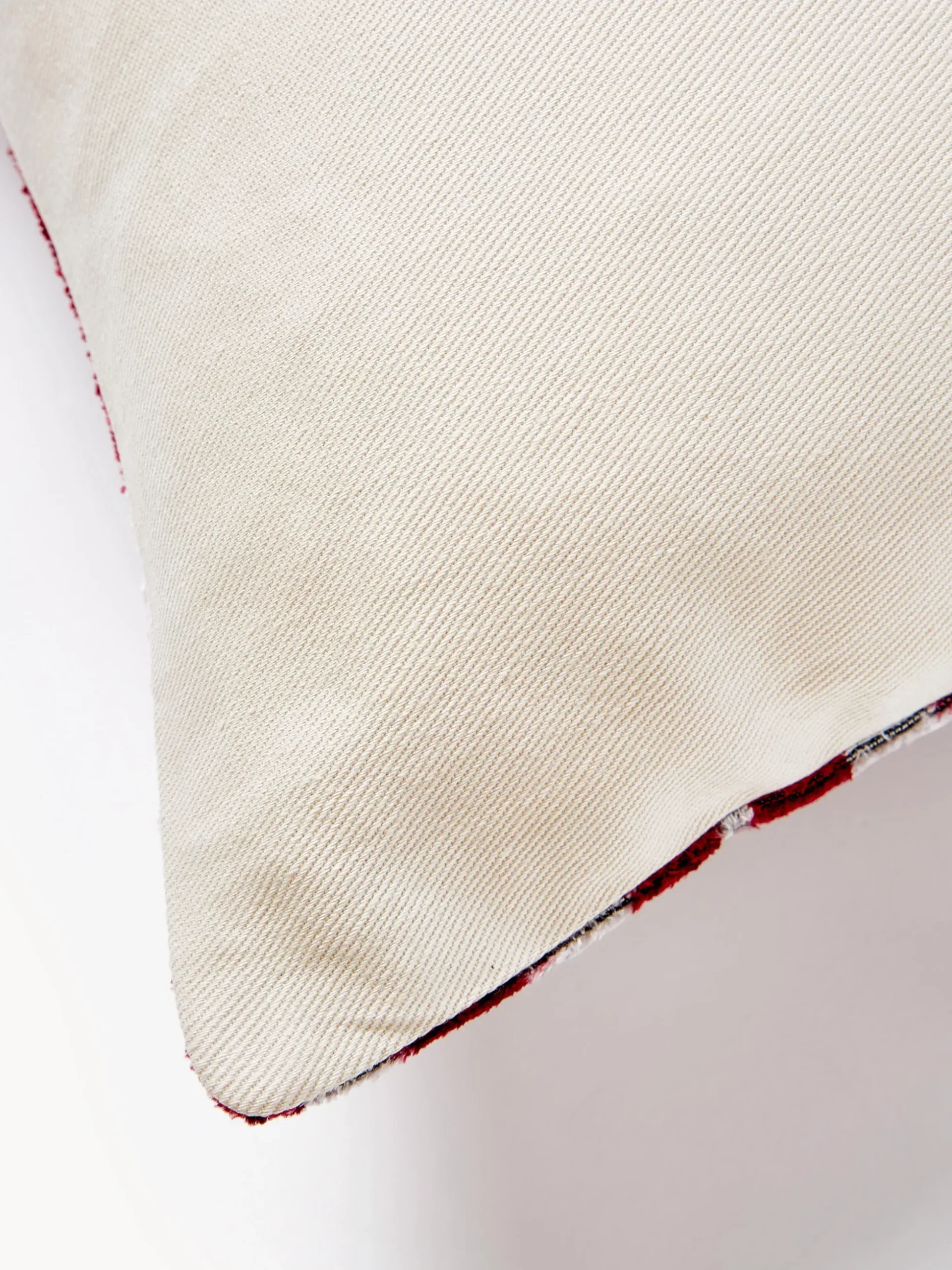 Copricuscino in velluto di seta con motivo astratto Velvety
