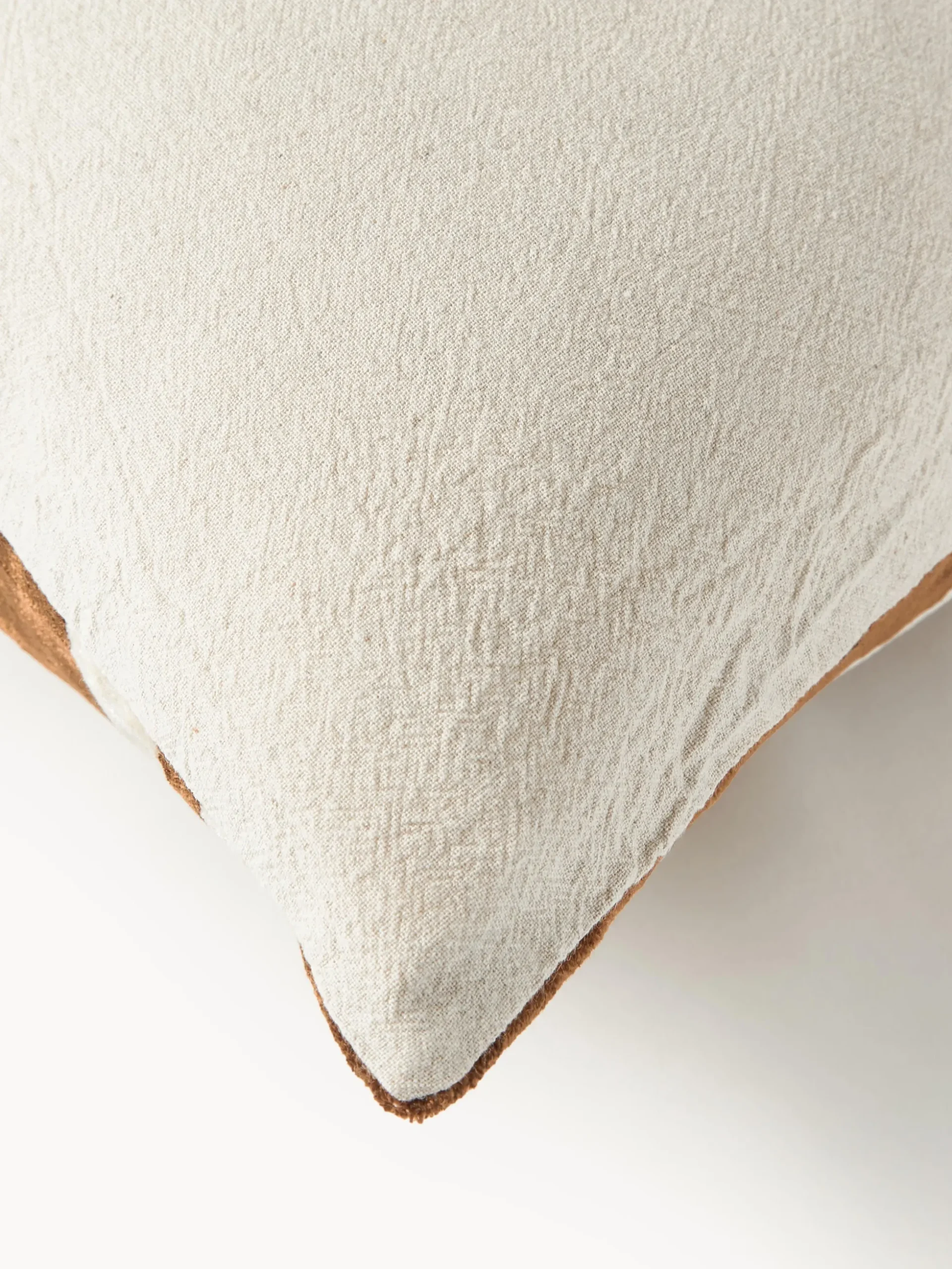 Copricuscino in viscosa con motivo jacquard tessuto Dejan