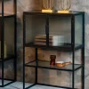Credenza alta con vetrate scanalate Boli