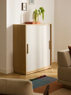 Credenza alta in legno con frontale imbottito Wisp