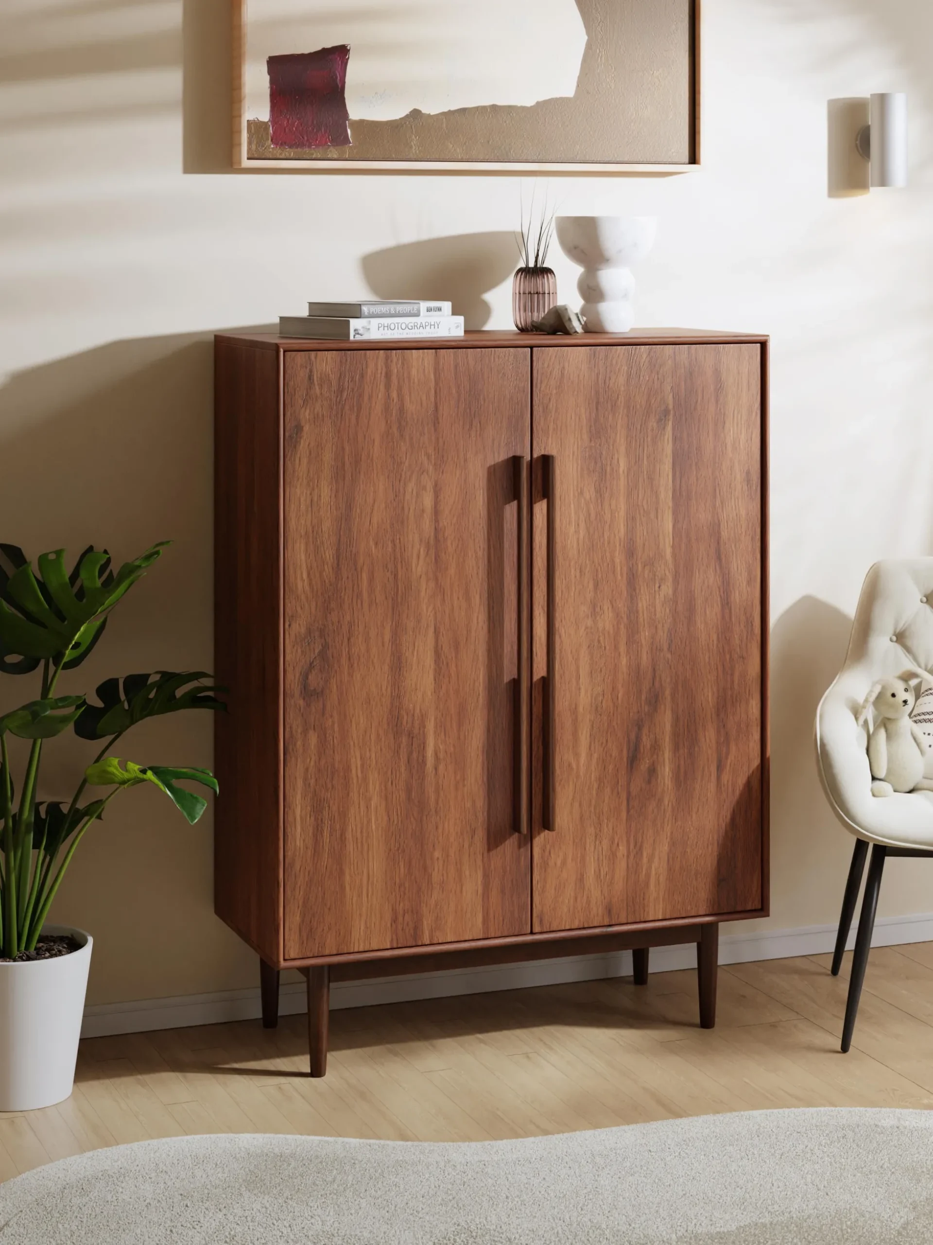 Credenza alta in legno di mango Paul