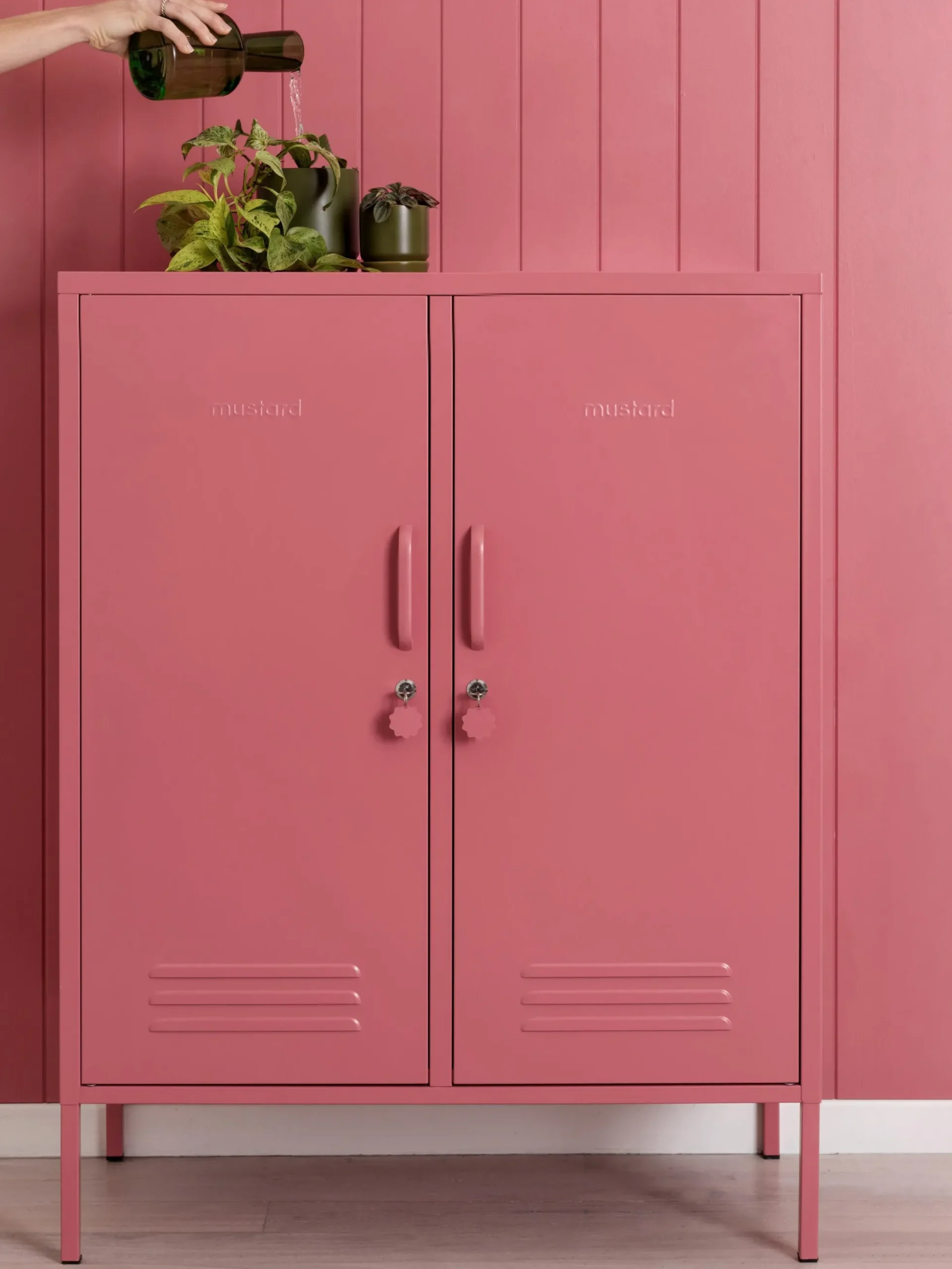 Credenza alta in metallo The Midi