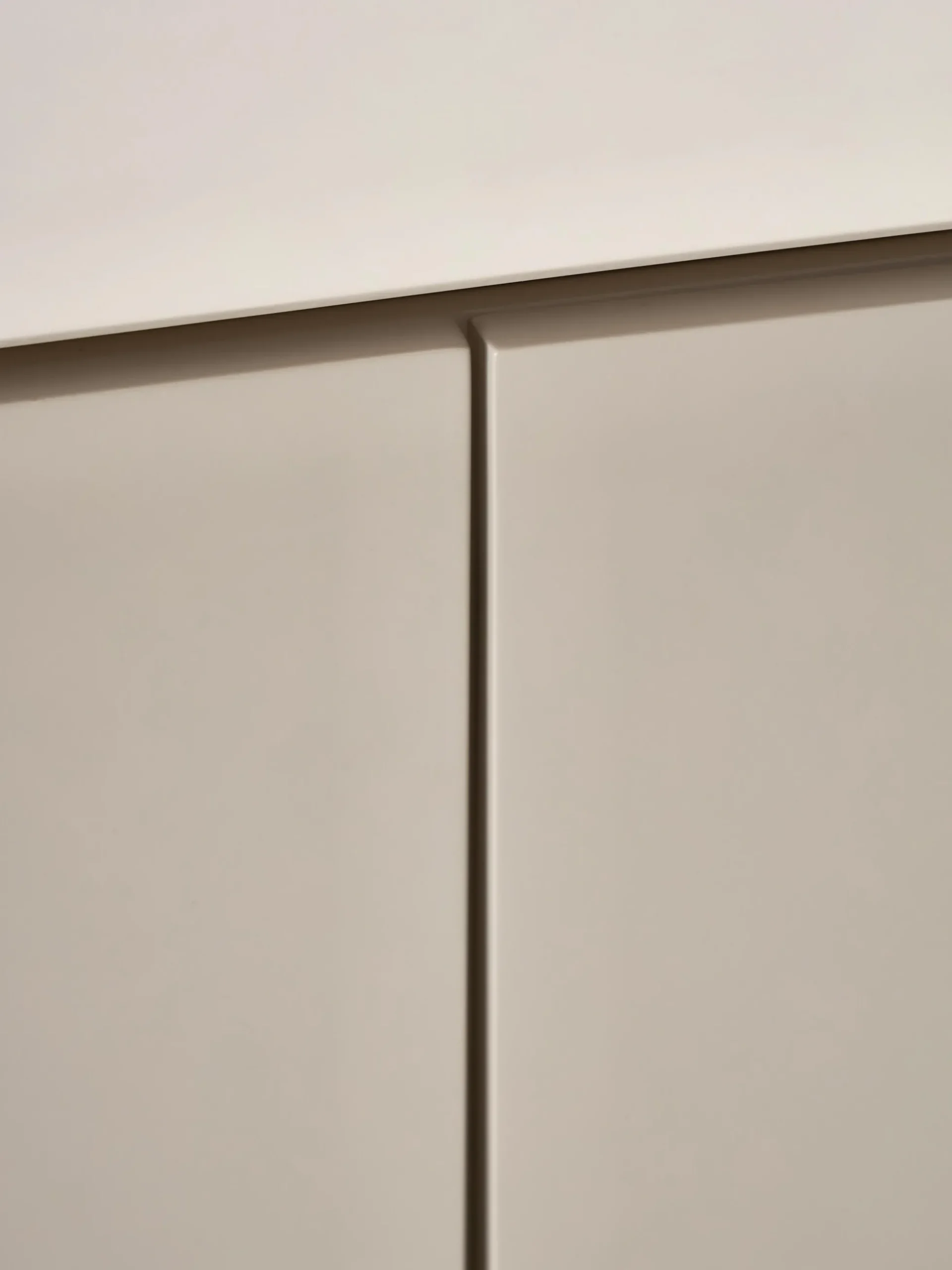 Credenza bassa in marmo e metallo Bruce