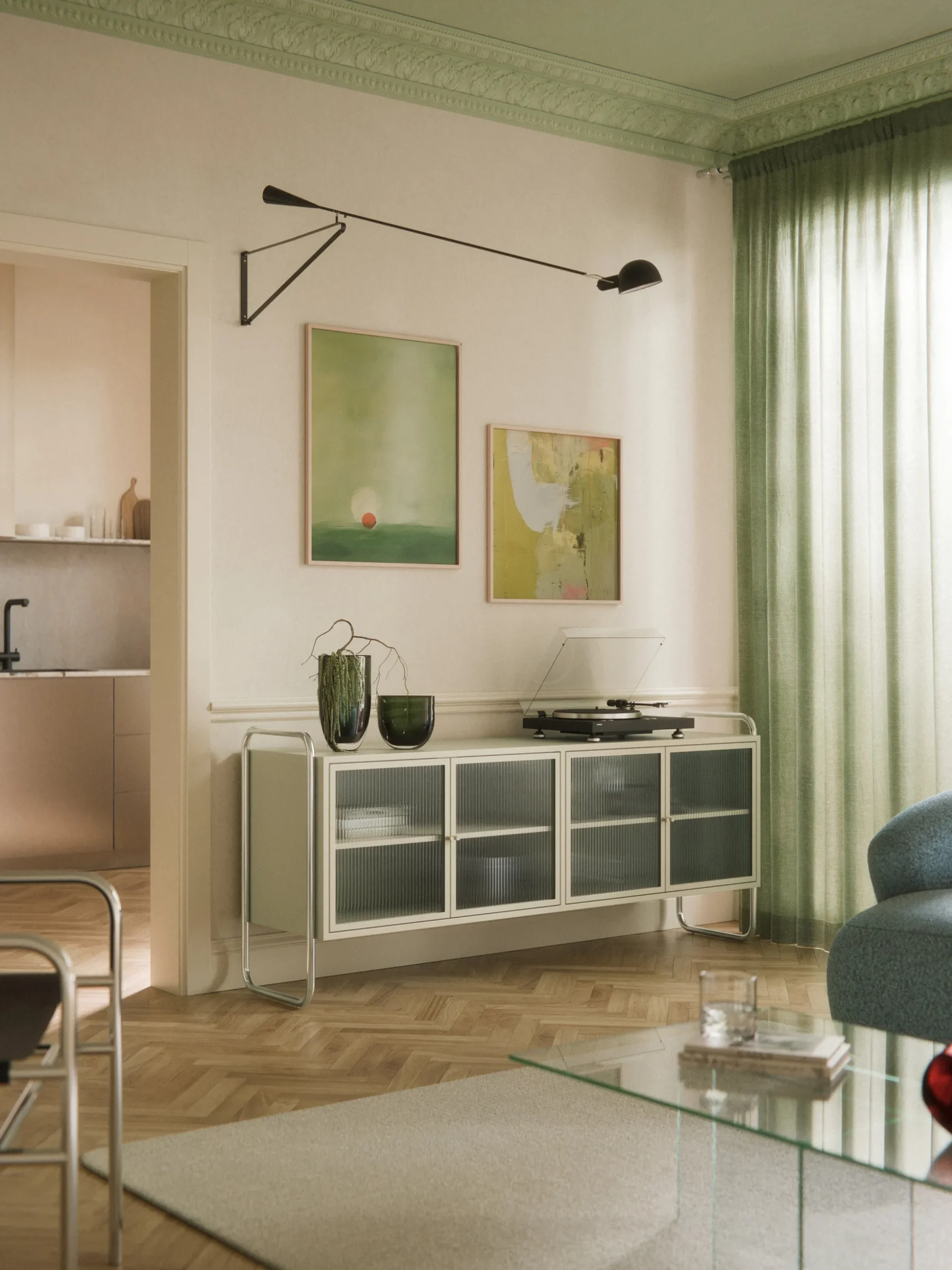Credenza in metallo con frontale in vetro Robyn