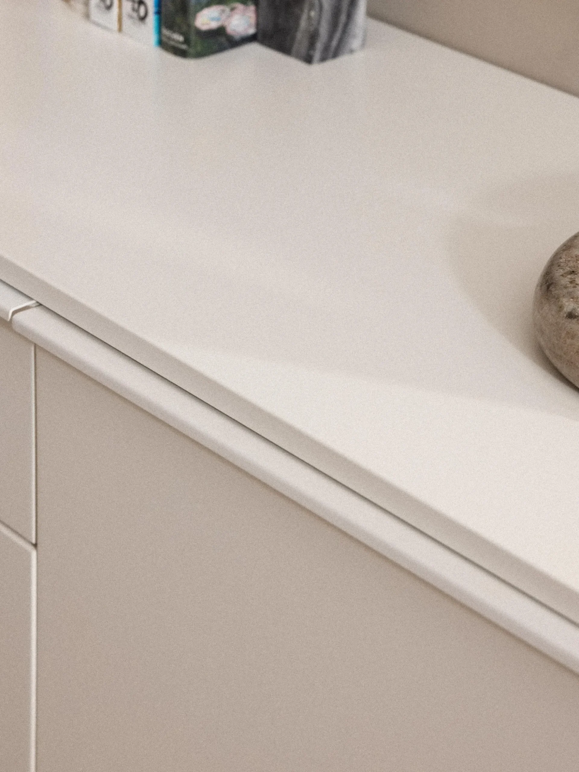 Credenza Elona