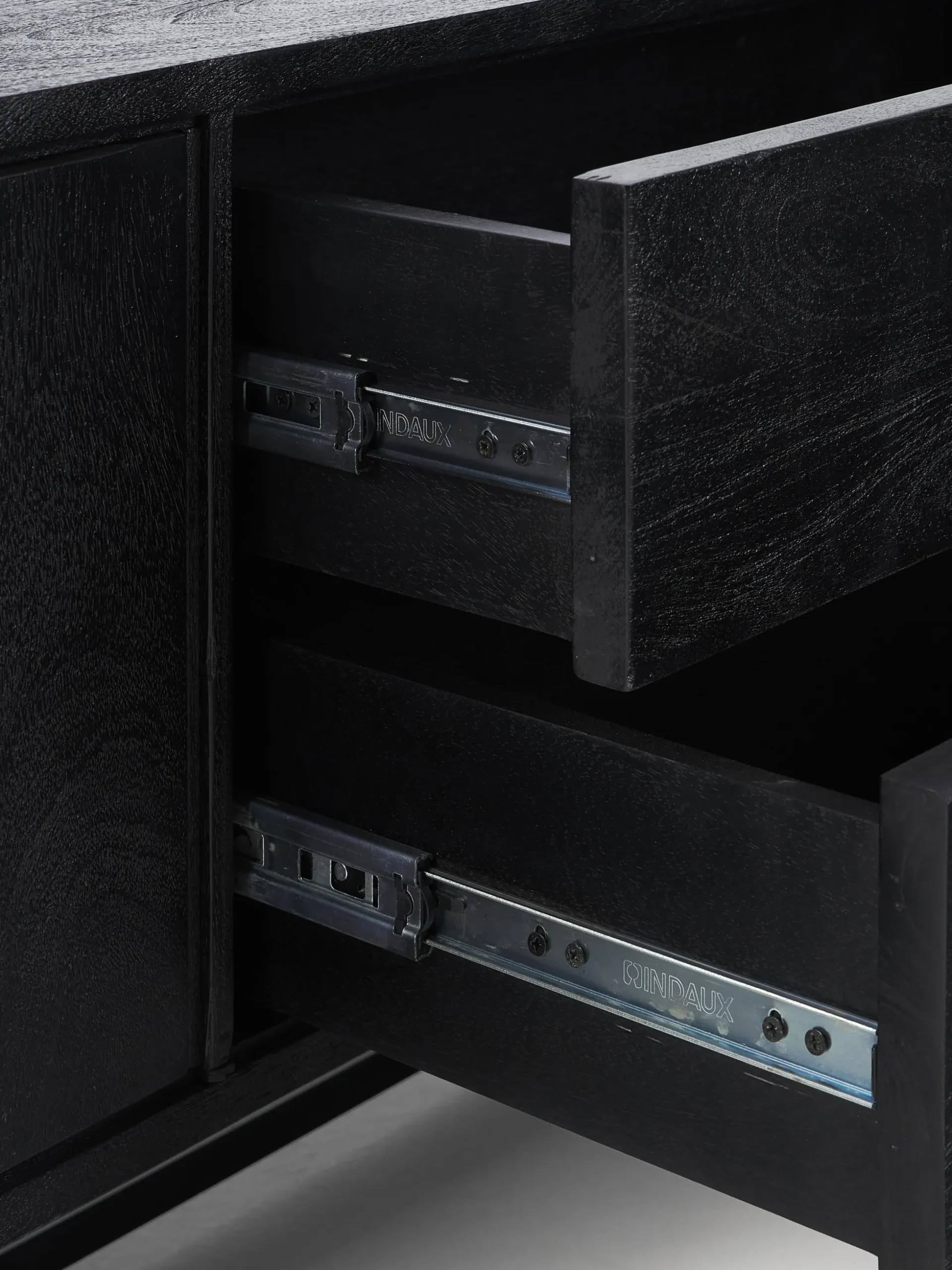 Credenza in legno di mango Luca
