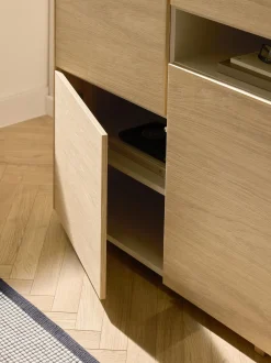 Credenza in legno Larsen