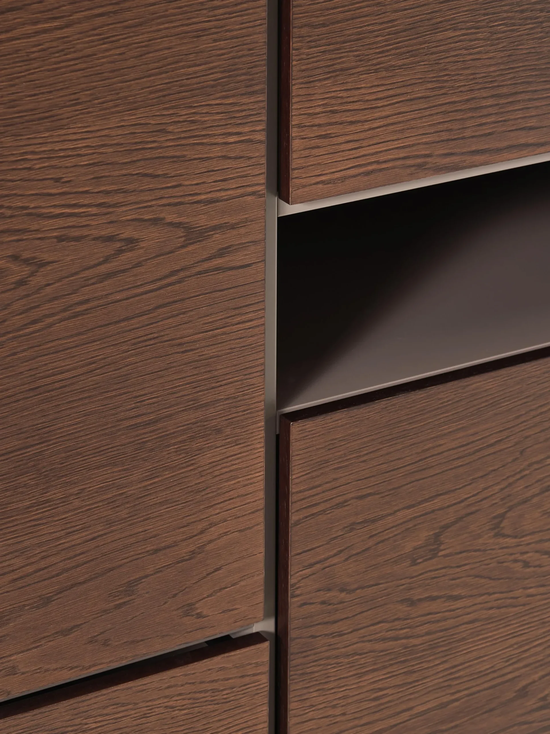 Credenza in legno Larsen
