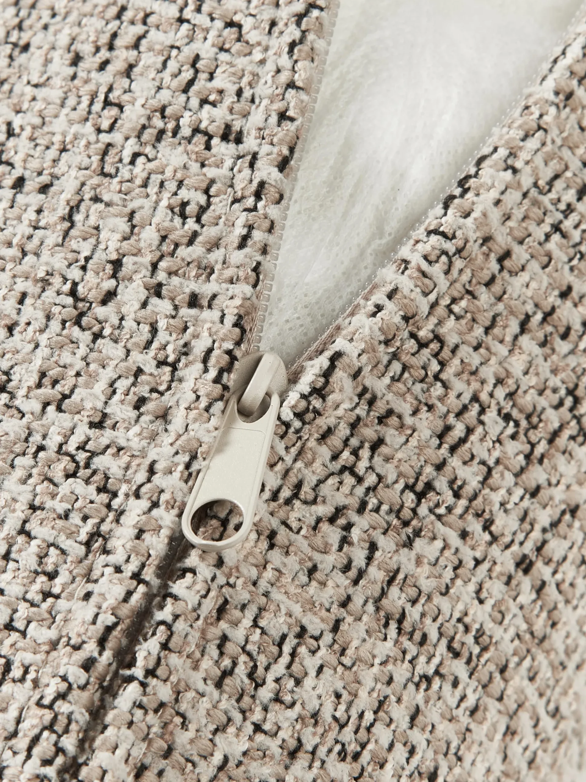Cuscino cilindrico per divano in bouclé Sofia