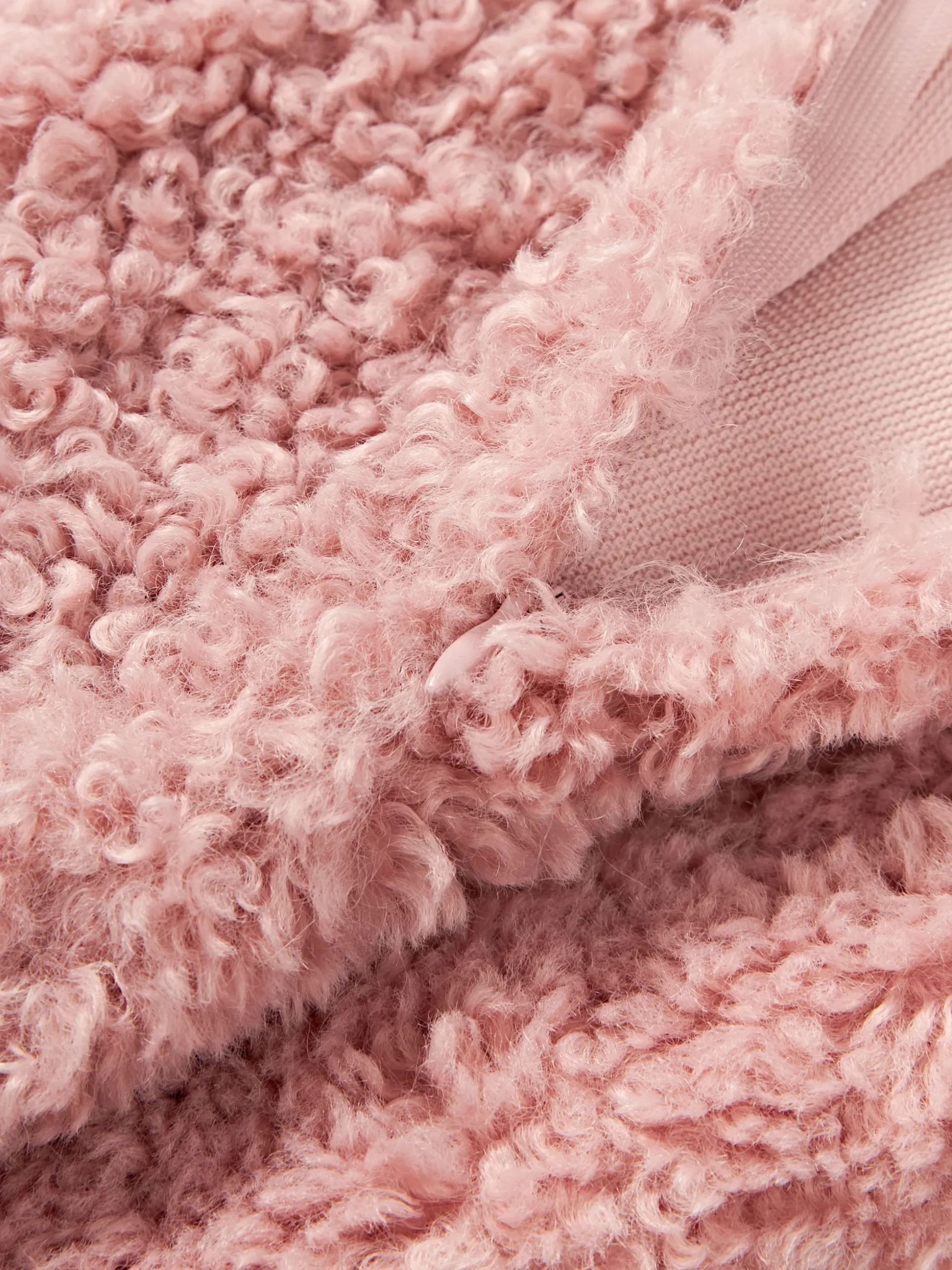 Cuscino decorativo XL in teddy Dotty
