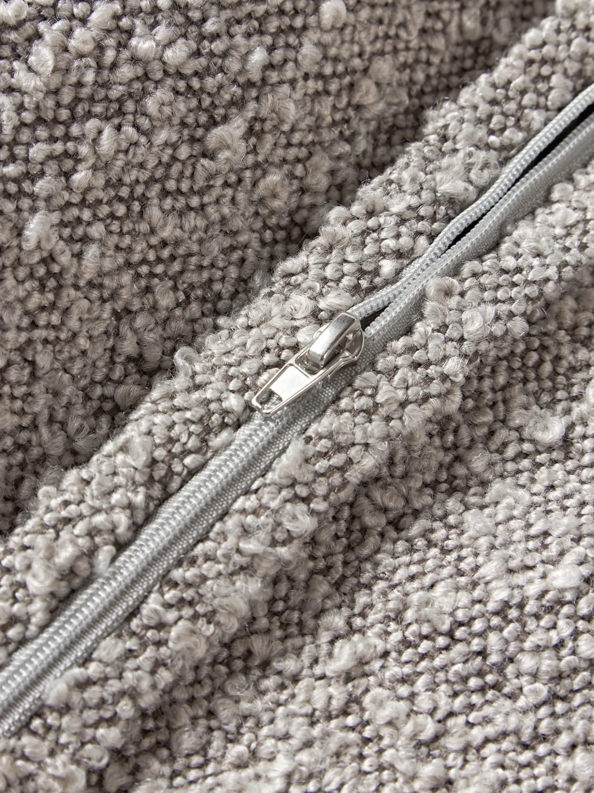 Cuscino decorativo grande in bouclé Lennon, 70 x 70 cm