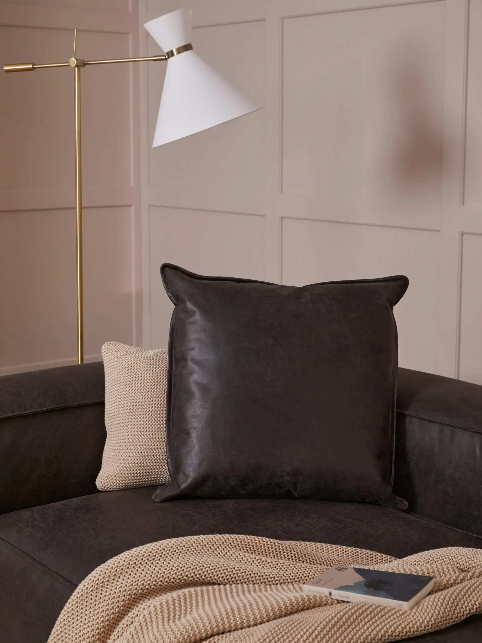 Cuscino decorativo grande in pelle Lennon, 60 x 60 cm