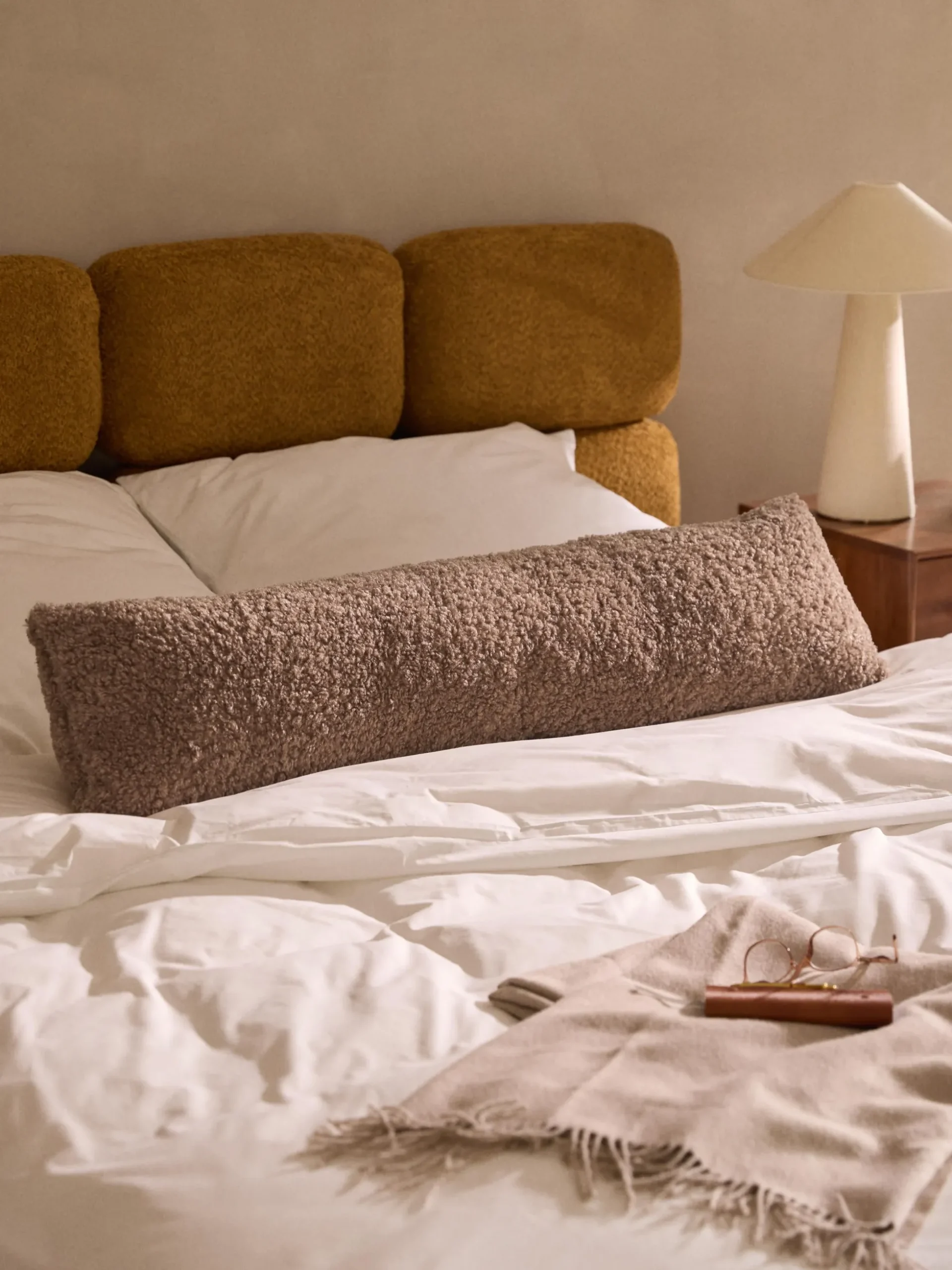 Cuscino decorativo XL in teddy Dotty