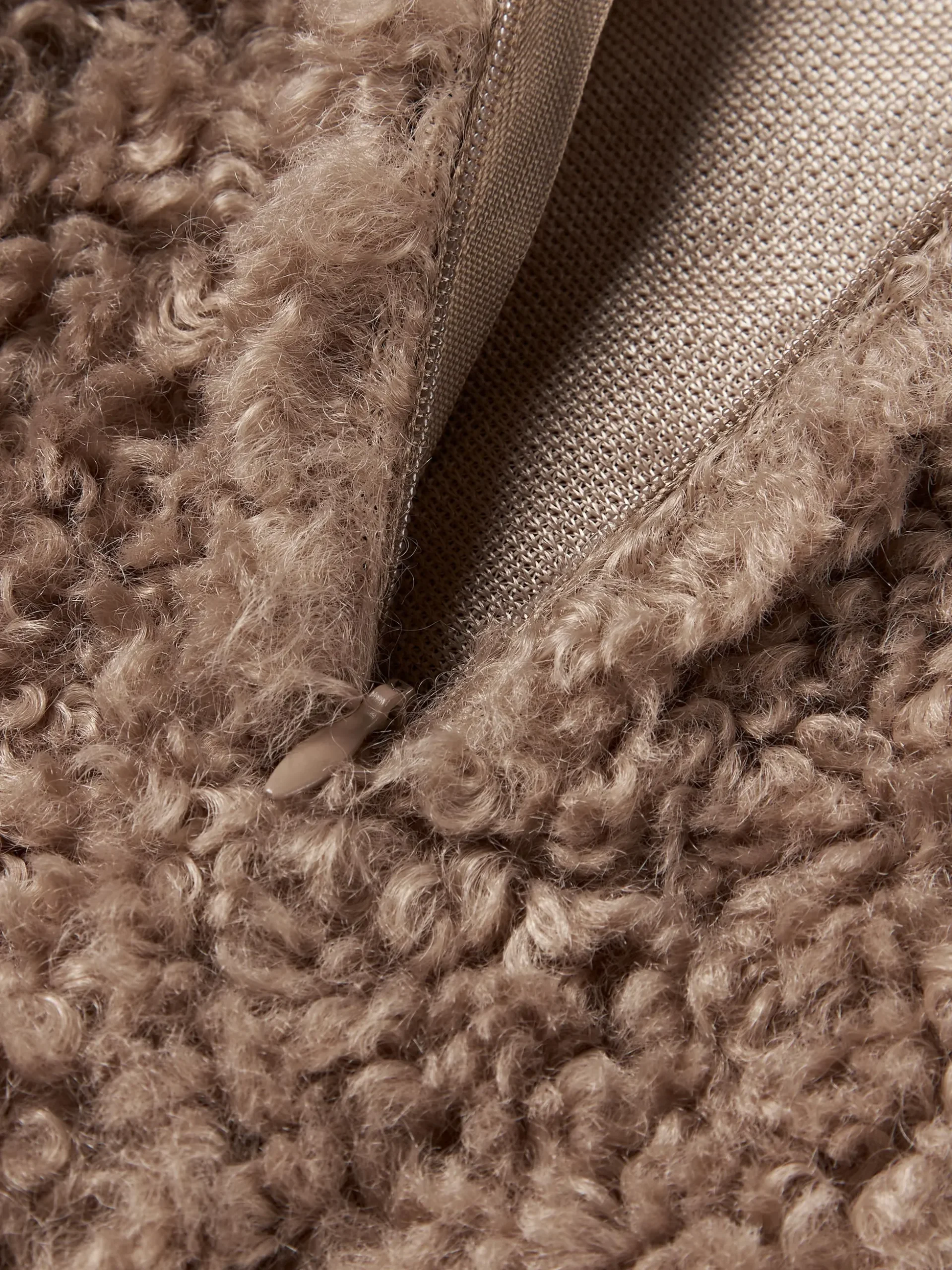 Cuscino decorativo XL in teddy Dotty