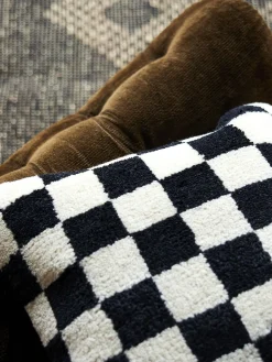 Cuscino in lana fatto a mano Statement