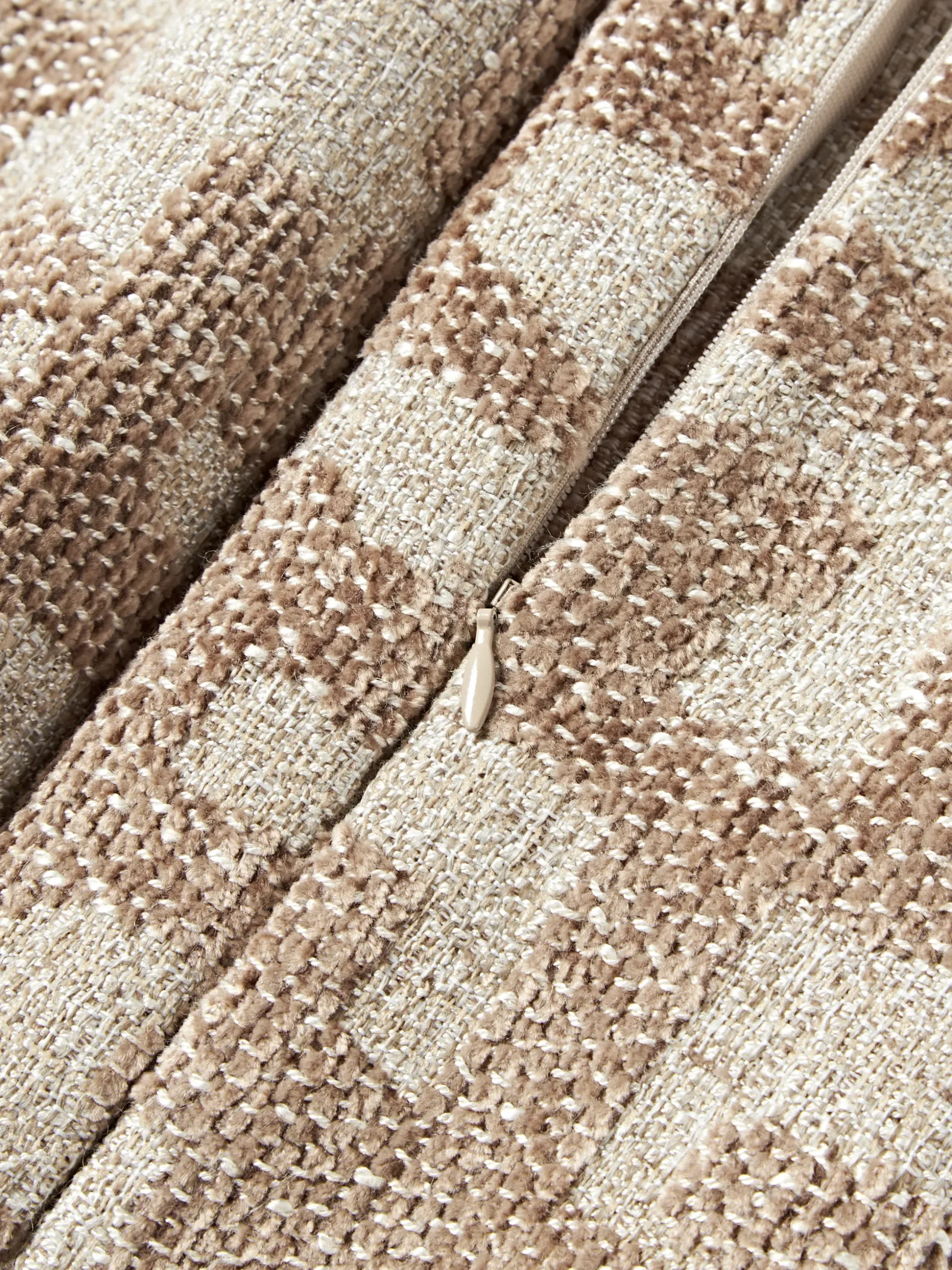 Cuscino in viscosa con motivo jacquard Contia