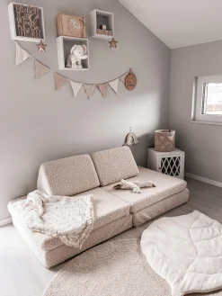 Divano da gioco componibile fatto a mano per bambini in teddy Mila