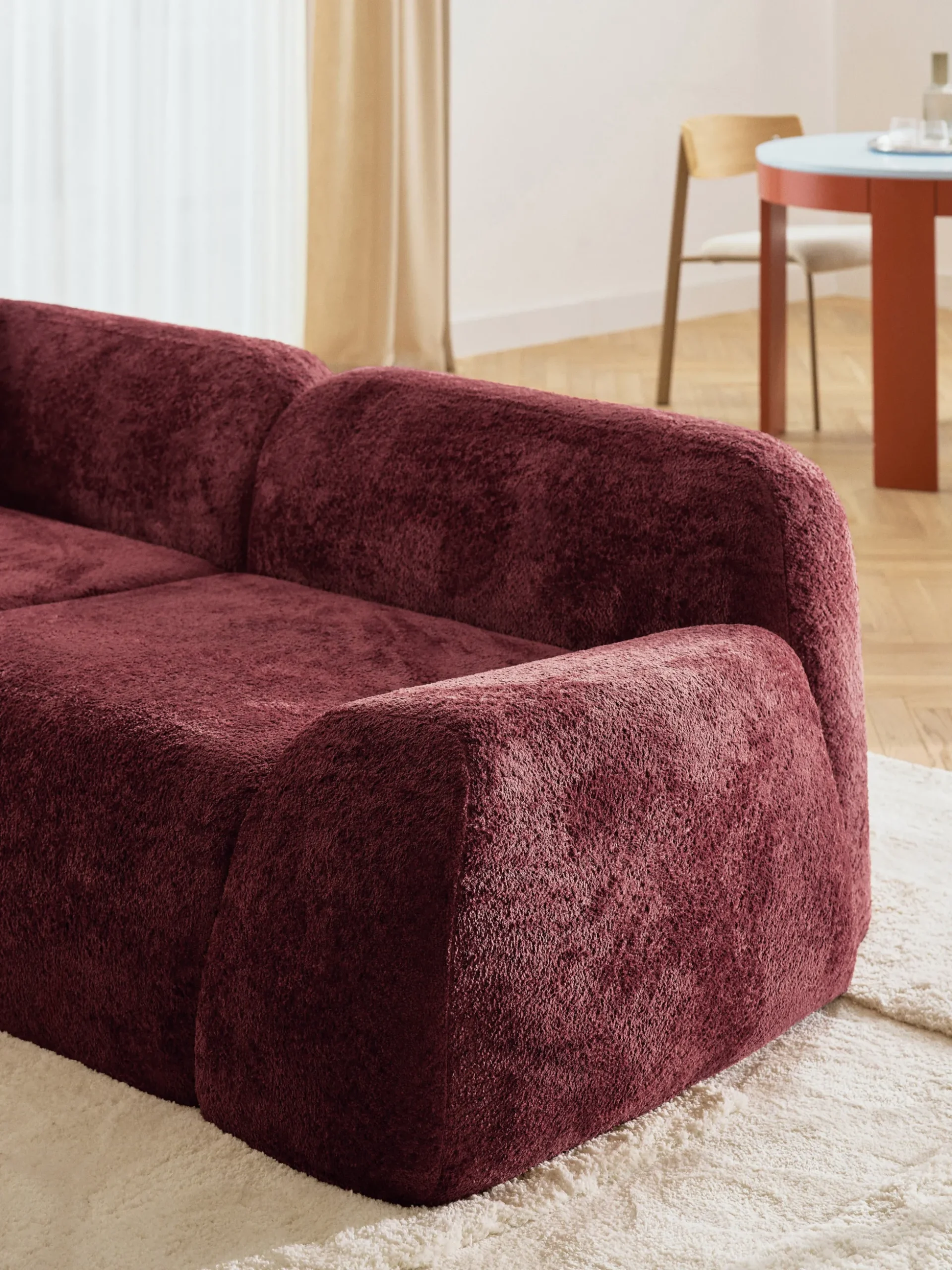 Divano angolare componibile 4 posti con chaise longue in teddy bouclé Wolke