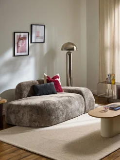 Divano 2 posti in teddy bouclé con chaise longue Wolke