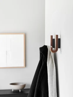 Gancio da parete in legno di noce Umbrella, in diverse dimensioni