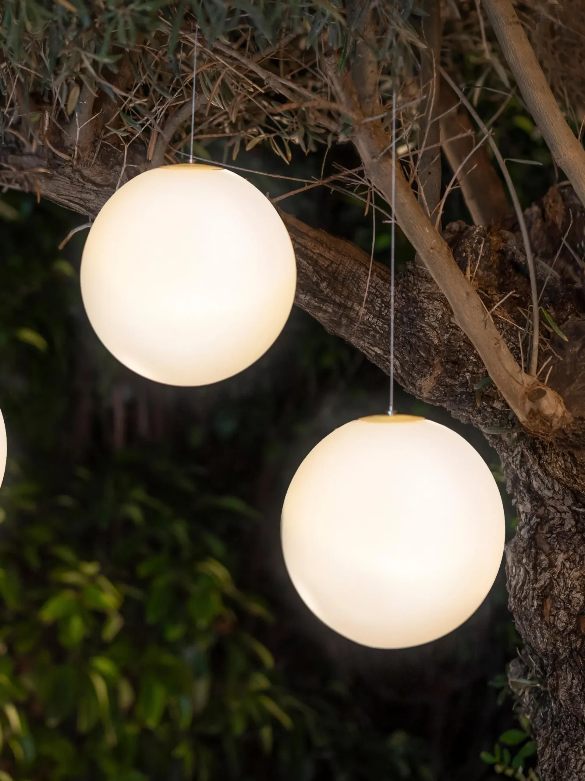 Lampada a sospensione da esterno portatile a LED con telecomando Pianeta, varie misure