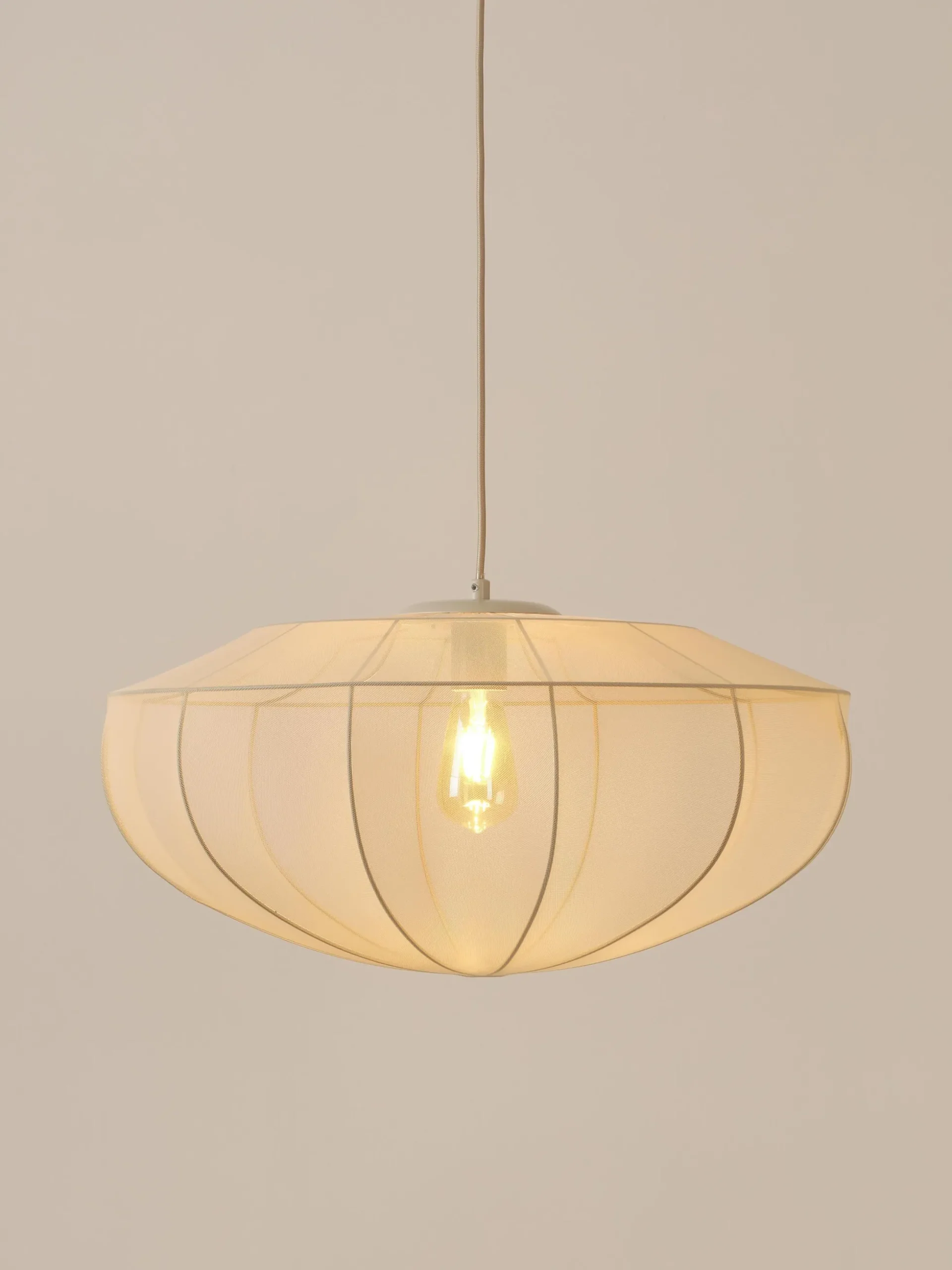 Lampada a sospensione in tessuto a rete Beau