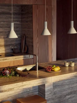 Lampada a sospensione piccola di design Lyss