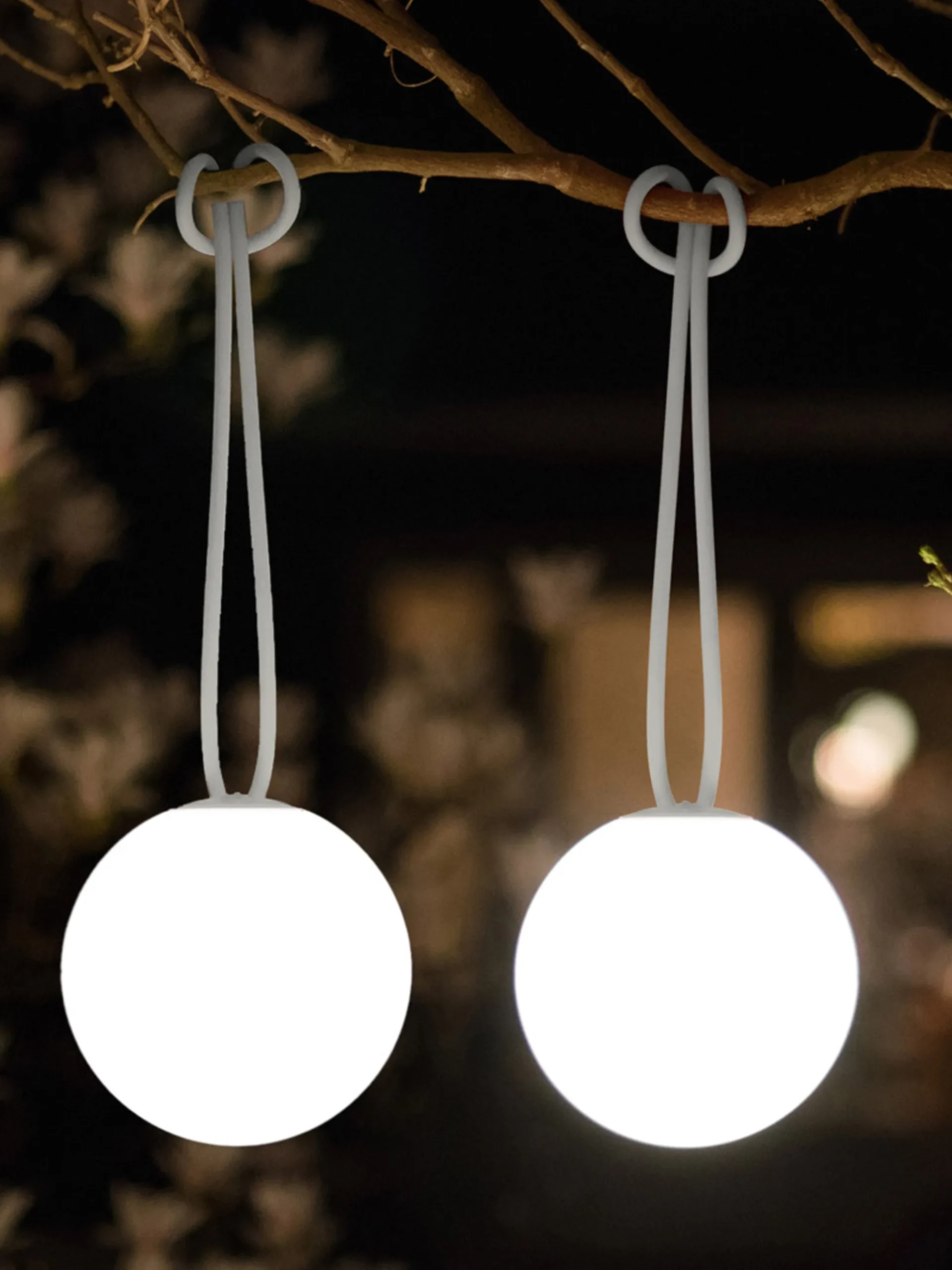 Lampada a sospensione portatile a LED da esterno Bolleke, con luce regolabile