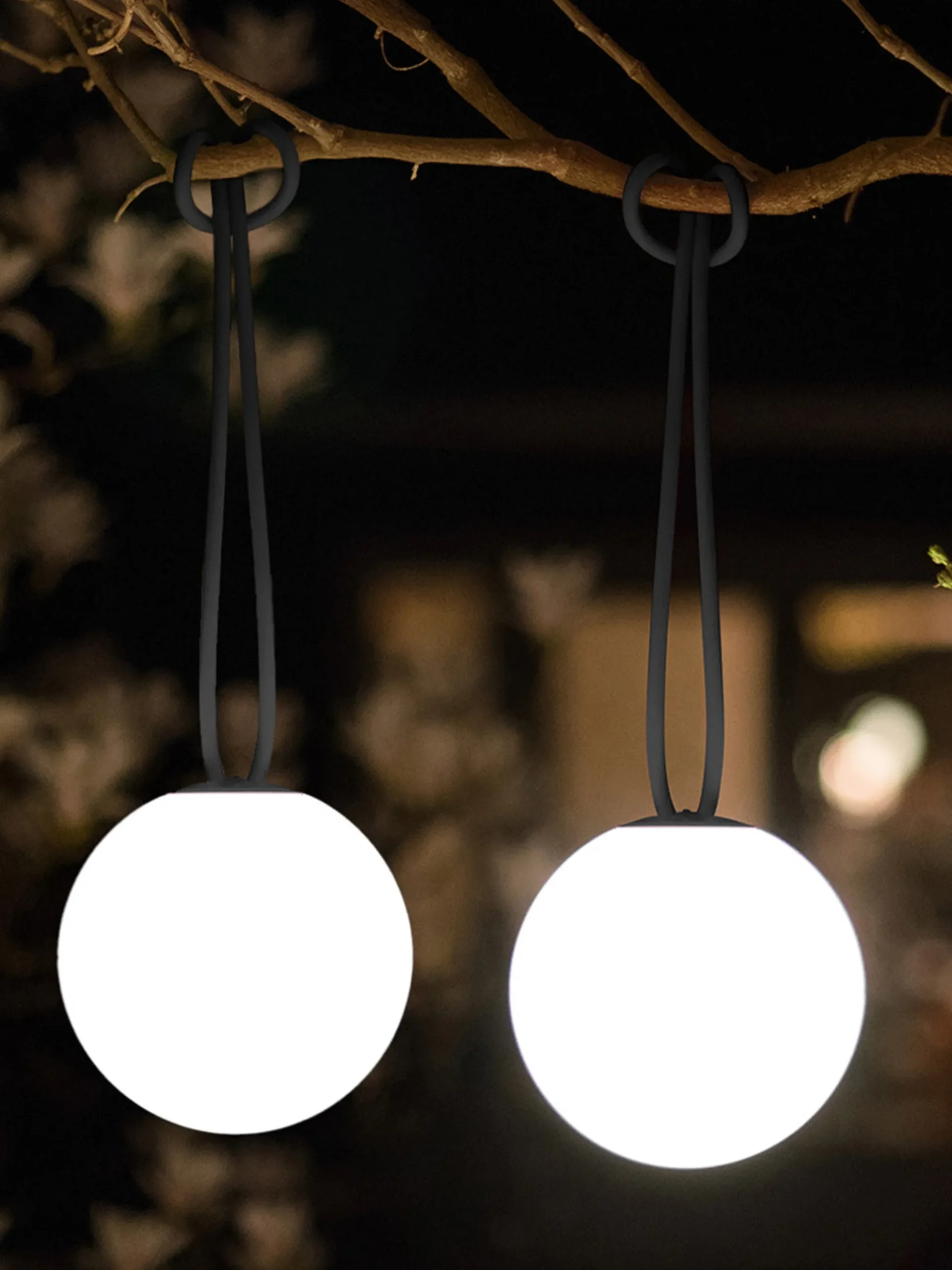 Lampada a sospensione portatile a LED da esterno Bolleke, con luce regolabile