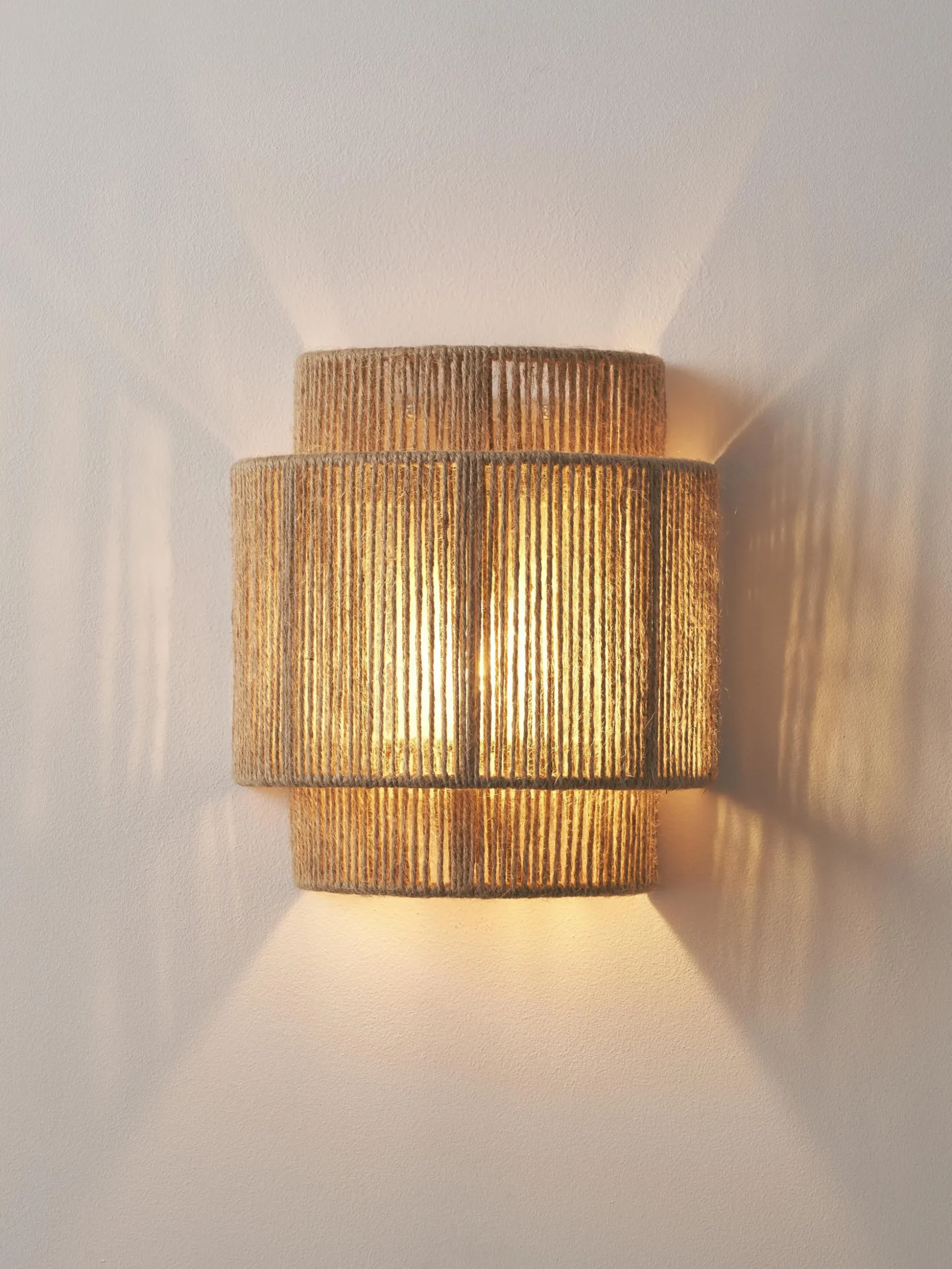 Lampada da parete in iuta Cecillia