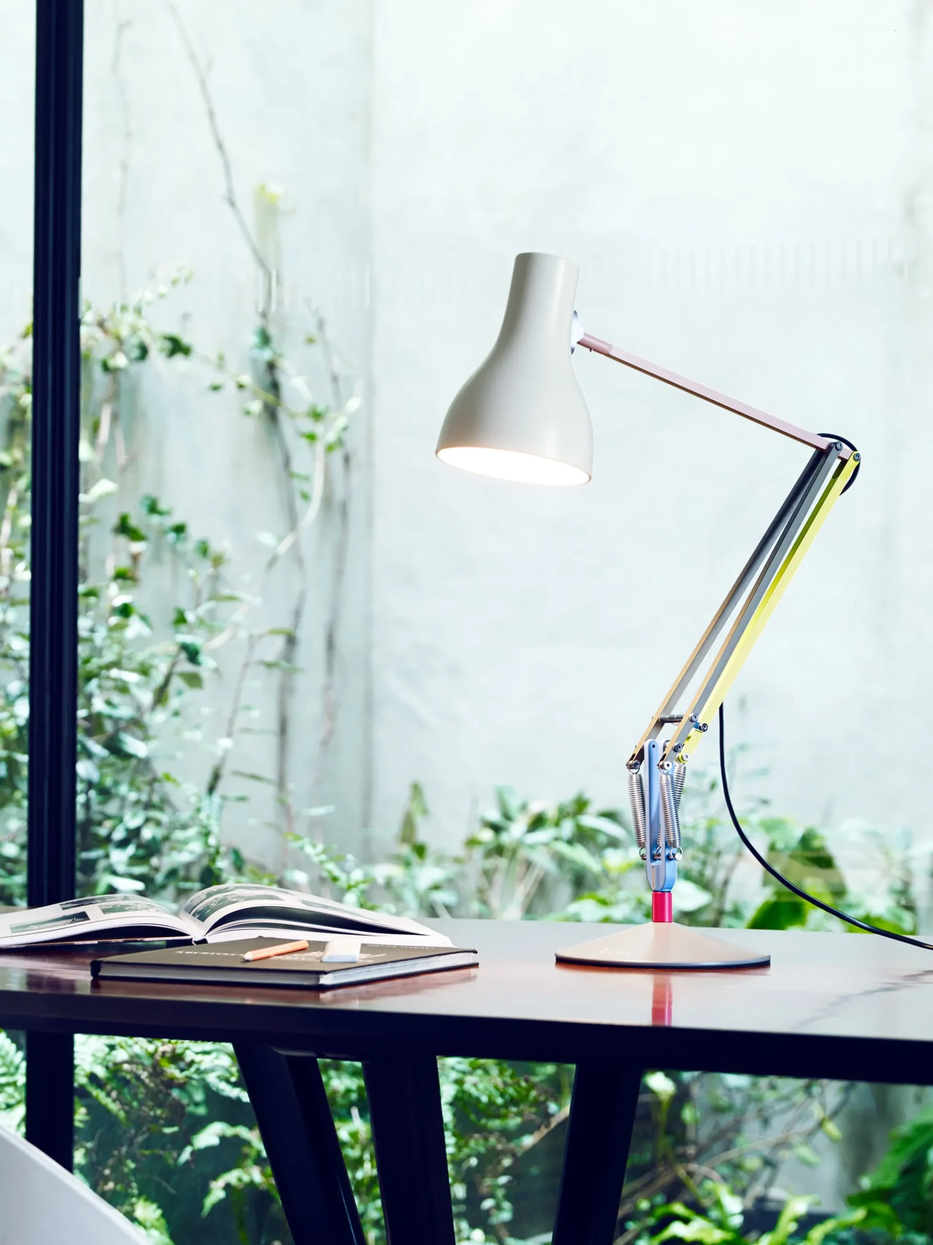 Lampada da scrivania grande a LED Type 75