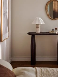 Lampada da tavolo a LED con luce regolabile e base in marmo Arya