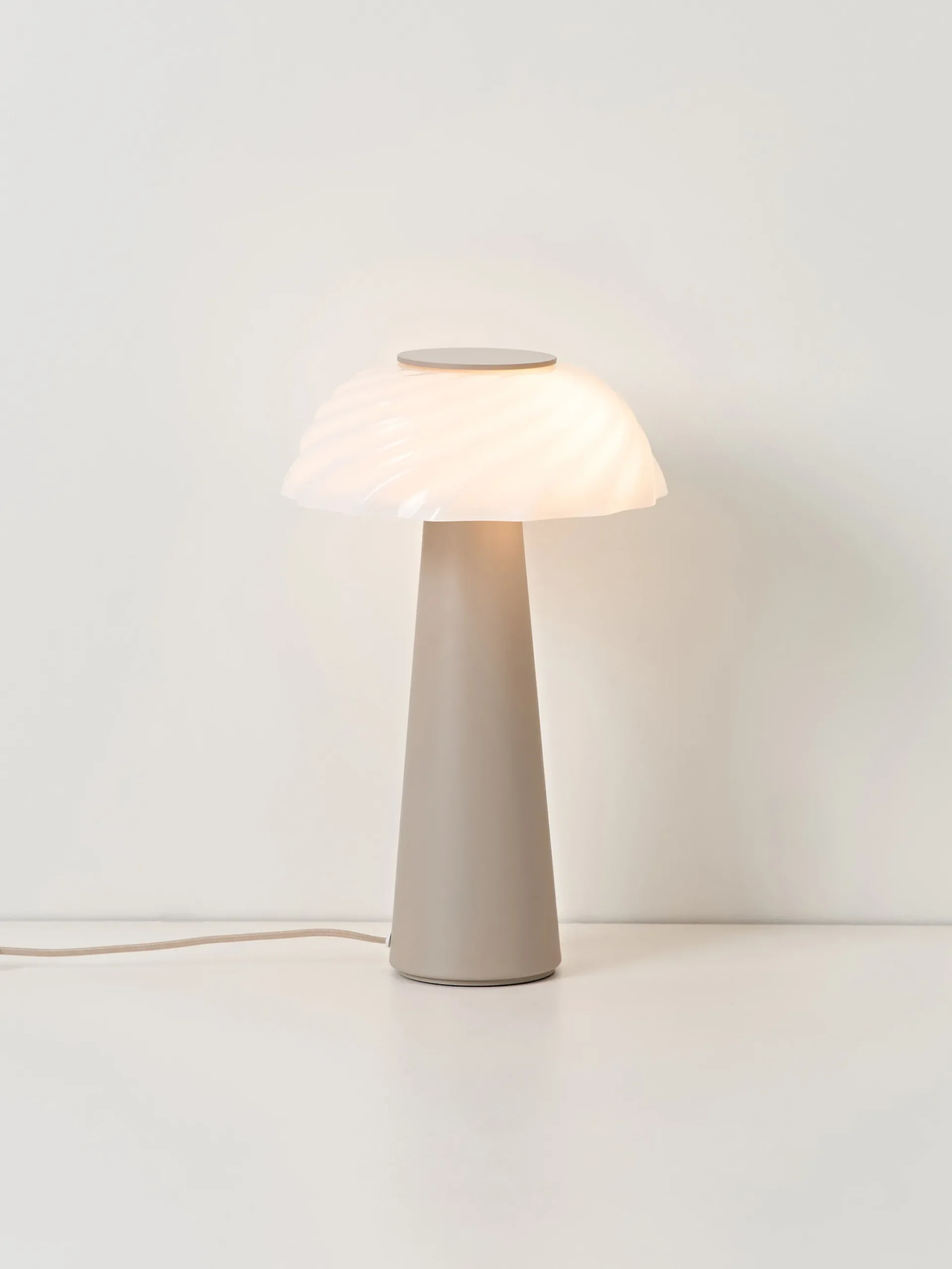 Lampada da tavolo Anya