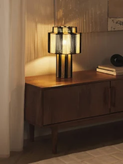 Lampada da tavolo con fili di lino Lace